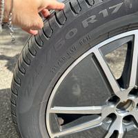 4 cerchi originali e 4 gomme pirelli seminuove