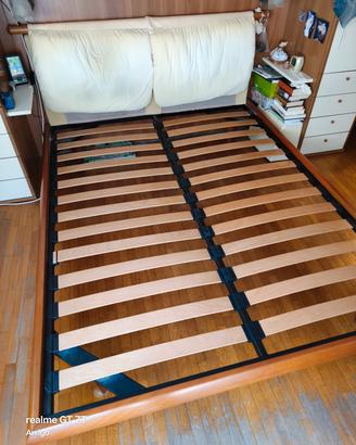 Letto matrimoniale in legno 