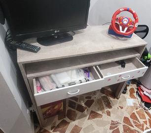 Scrivania buono stato