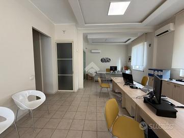 MULTILOCALE A SANTERAMO IN COLLE