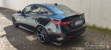 Alfa Romeo Giulia tenuta da amatore