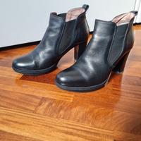 stivaletto tacco alto Nero Giardini 