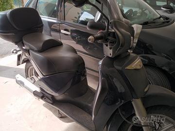 Scarabeo 125