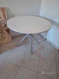Tavolo tondo