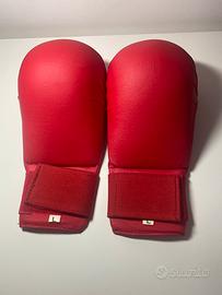 Guantoni da karate e Karategi