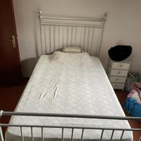 Letto in ferro e materasso