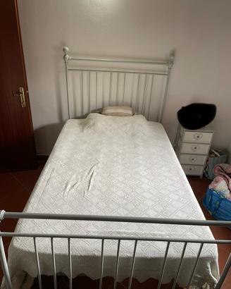 Letto in ferro e materasso