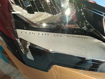 FARI PEUGEOT 3008