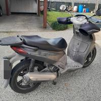 scooter aprilia sportcity 200