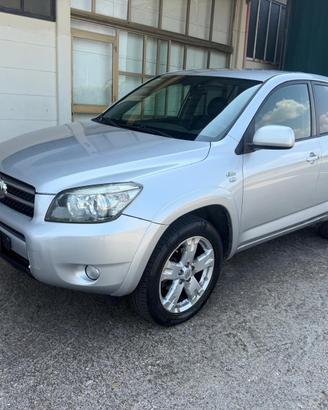 Toyota RAV 4 RAV4 2.2 D-4D 177 CV Luxury