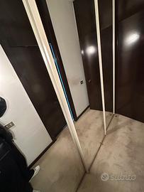 Armadio a muro specchiato