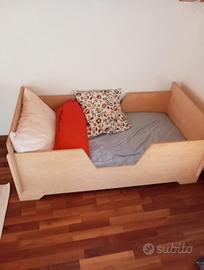 letto in legno naturale fatto a mano