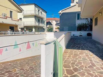 3 LOCALI A MONTESILVANO