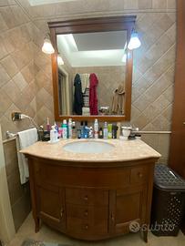 Mobile classico da bagno con specchio