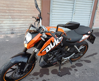 Moto KTM Duke