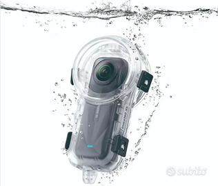 Scafandro e custodia  originale per Insta 360 X5