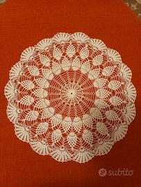 centro tavola all'uncinetto
