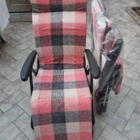 2 poltrone sdraio nuove.