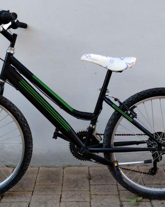 Bicicletta bici mountain bike con ruote da 24"