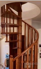 scala chiocciola legno massello