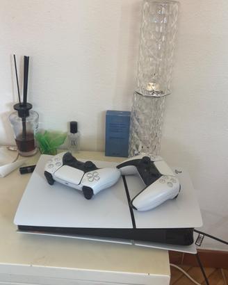 PlayStation 5 con 2 pad
