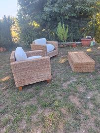 Poltrone più tavolo 