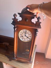 Orologio a pendolo da parete