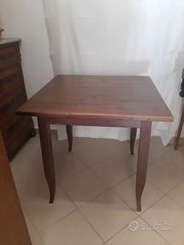 tavolo in legno 80x80