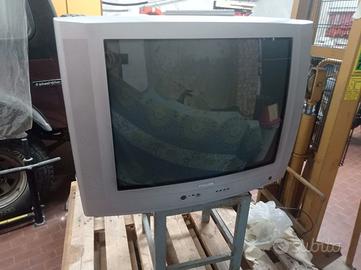 televisore philips a colori