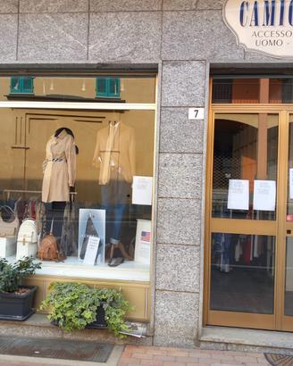 AAFFITTO NEGOZIO / LOCALE COMMERCIALE