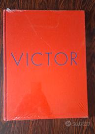 Libro fotografico "Victor" Taschen sigillato
