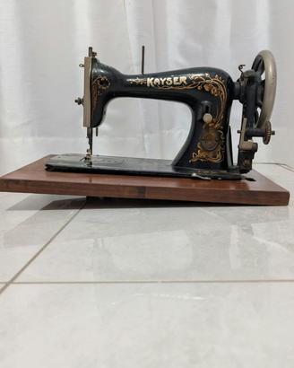 Macchina da Cucire d'Epoca Kayser