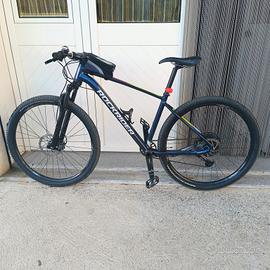 Mountain bike XC050