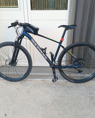 Mountain bike XC050