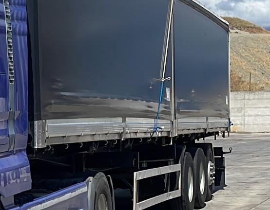 Semirimorchio ribaltabile