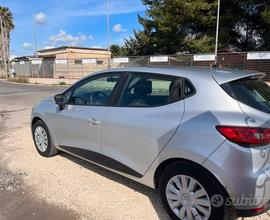 Renault clio 1.5 neo patentati 2015