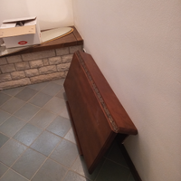 Tavolo pieghevole a muro
