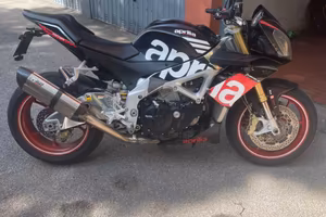 Aprilia tuono v4 aprc