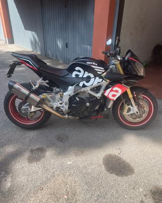 Aprilia tuono v4 aprc