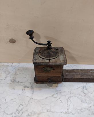 Macinino vintage Made in Italy in legno