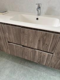 Mobile bagno con lavandino in resina
