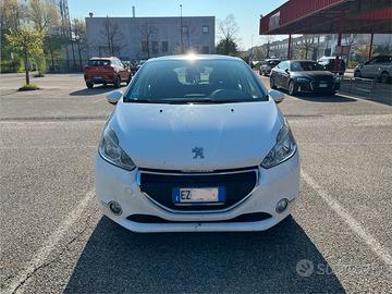 Peugeot 208 1.4 HDI Active 68 CV 5 porte