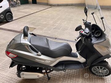 PIAGGIO MP3 250