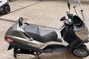 PIAGGIO MP3 250