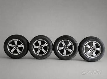 cerchi in lega 17” con gomme 235/65 R17 M+S