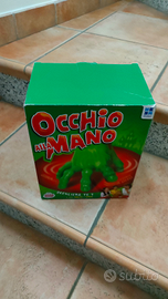 Occhio alla mano