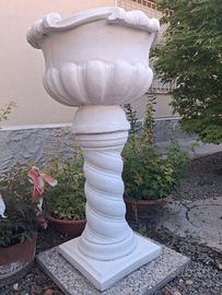 vaso e colonna vintage in cemento