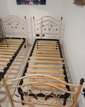 2 spalliere letti singoli con 2 reti materassi
