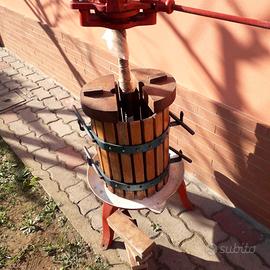 Torchio per uva/vino in legno e ghisa - Completo
