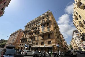 5 LOCALI A GENOVA